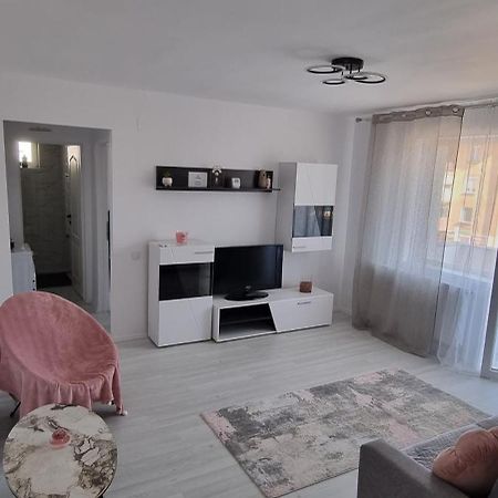 Apartament Central Pe Pietonala Nr2 Хунедоара Екстериор снимка